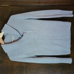 Gap sweater